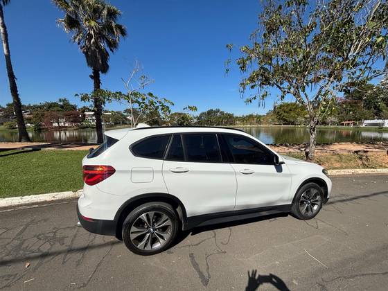 BMW X1 2.0 16V TURBO ACTIVEFLEX SDRIVE20I 4P AUTOMÁTICO BMW X1 2.0 16V TURBO ACTIVEFLEX SDRIVE20I 4P AUTOMÁTICO